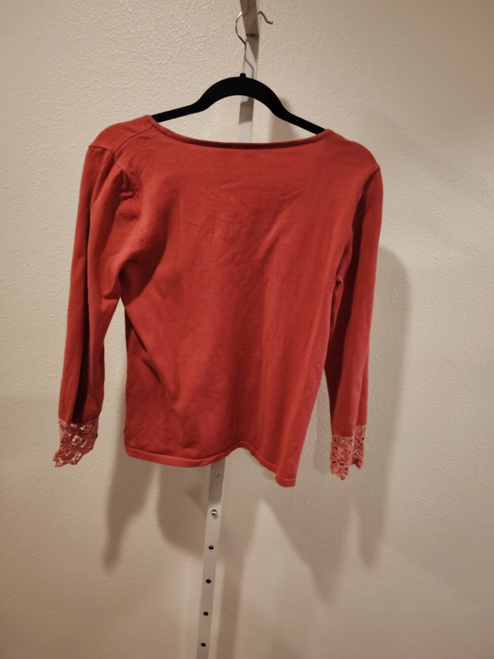 Belongings Women's Top Size Medium Lace Trim Scoop Neck Pink - Picture 11 of 11
